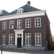 Vrijstaand woonhuis
