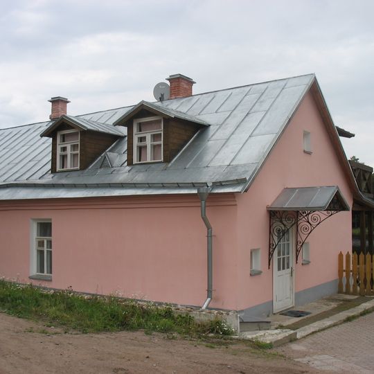 Здание смоляного завода