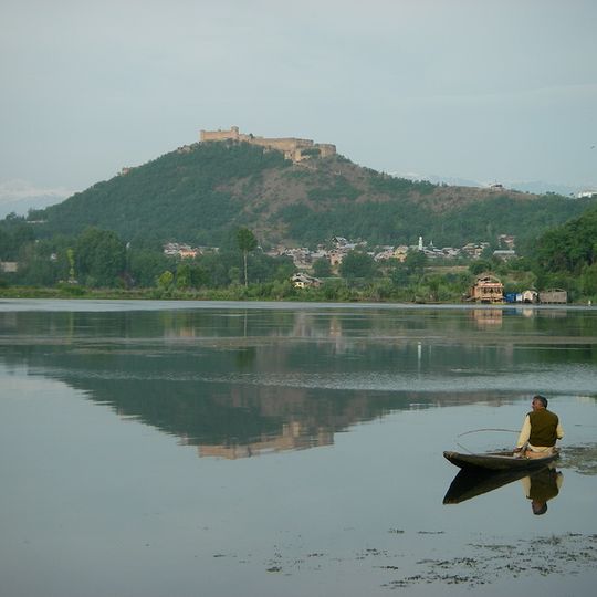 Nigeen Lake