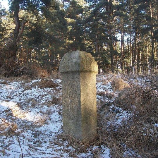 Kříž v lese jihovýchodně od Drahotína