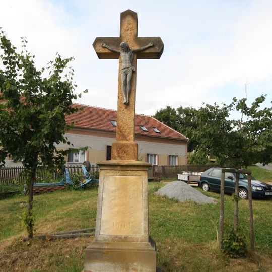 Wayside cross in Jedov