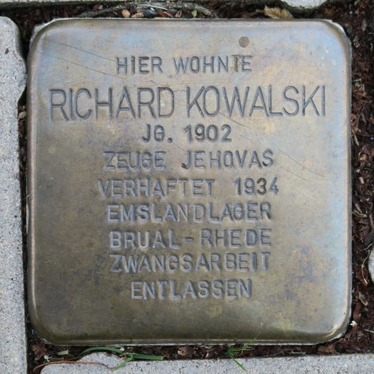 Stolperstein en memoria de Richard Kowalski