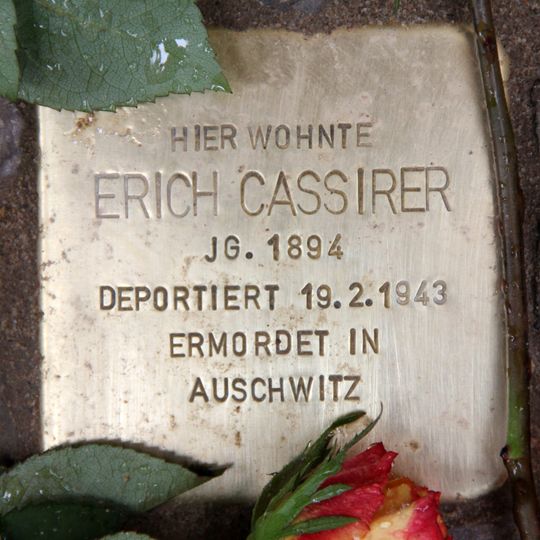 Stolperstein dedicated to Erich Cassirer