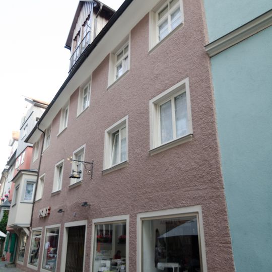 Wohn- und Geschäftshaus