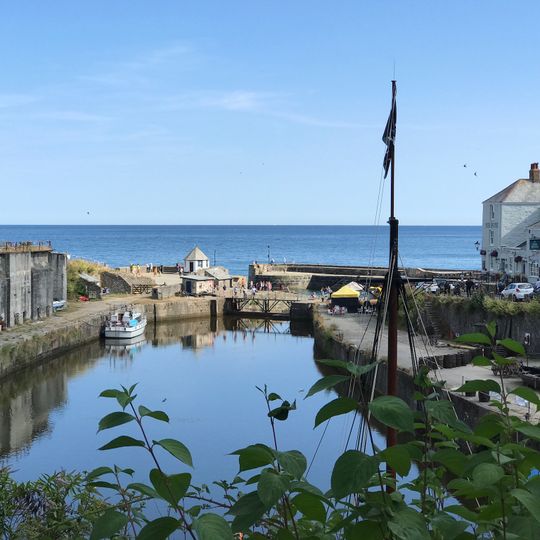 Harbour Piers and Quays including Inner Basin