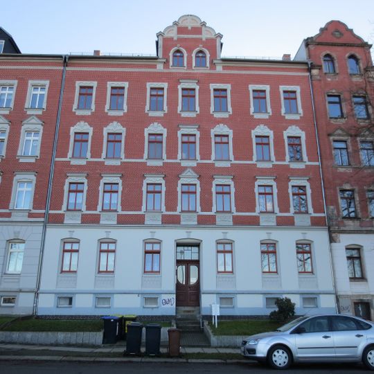 Mietshaus in geschlossener Bebauung mit Vorgarten Hilbersdorfer Straße 58