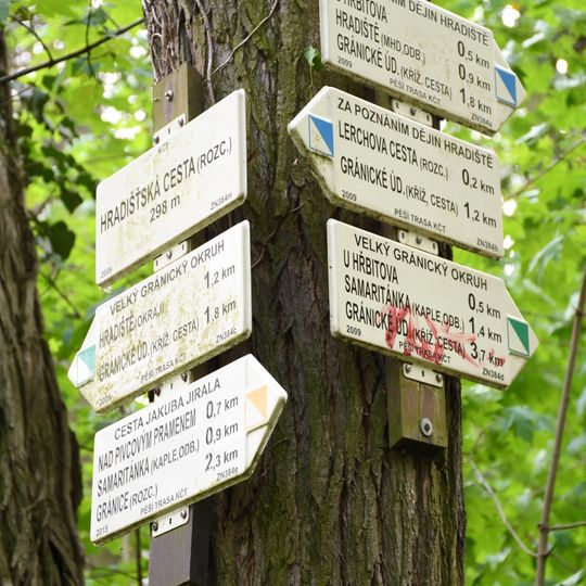 Rozcestník Hradišťská cesta - rozc.