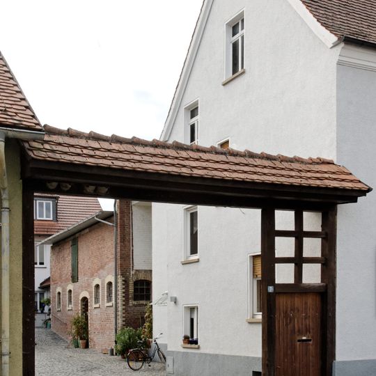 Dutenhofener Straße 7