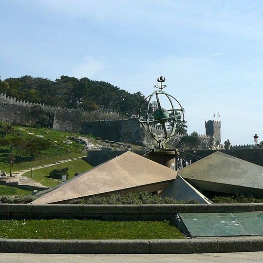 Monument to Diego Carmona and Vasco Gallego