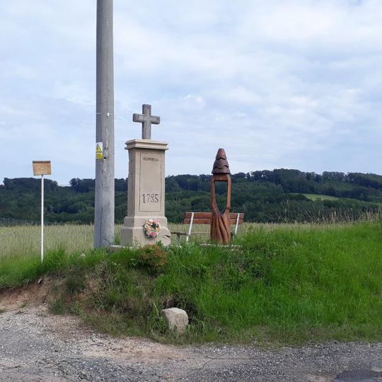 Kříž jižně od Domoušic