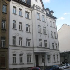 Mietshaus in halboffener Bebauung Philippstraße 5