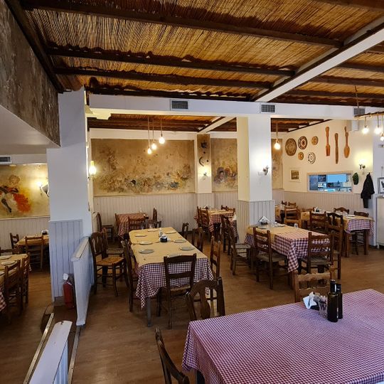 Mavros Gatos