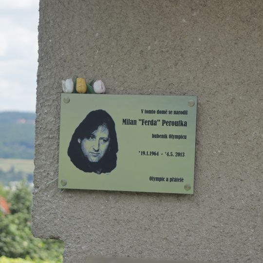 Pamětní deska Milana Peroutky v Radotíně