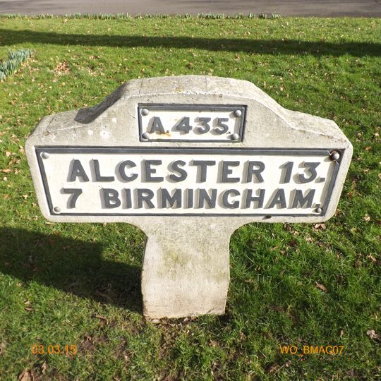 Milestone, Drakes Cross, opp Drakes Farm Pool, 100yds N of Junc with Shawhurst Lane