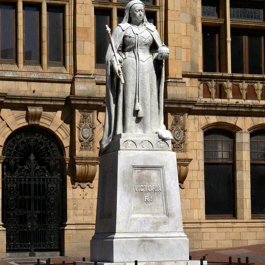 Statue of Queen Victoria