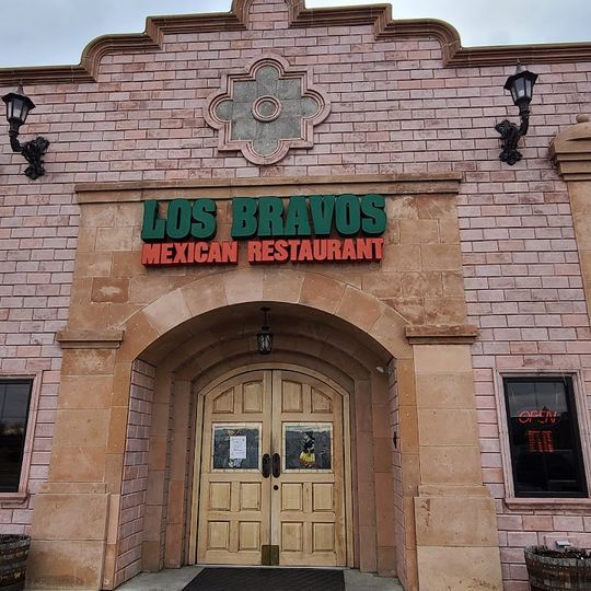 Los Bravos Mexican Restaurant