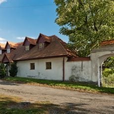 Manor in Garlica Murowana