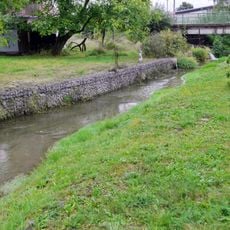 Most Hornické ulice přes Lomnický potok v Lomnici