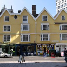 25-31, Victoria Street