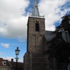 Eenvoudige gotische toren