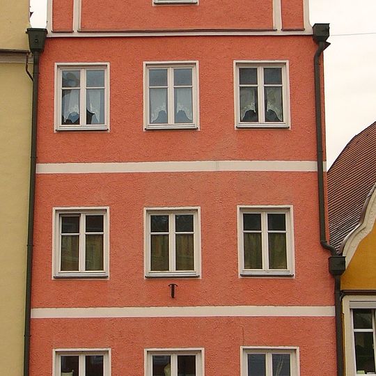 Wohn- und Geschäftshaus