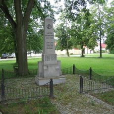 Pomník padlým v 1. světové válce ve středu obce Pístina