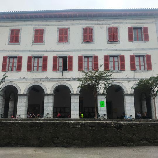 Escuela de Beheko Plaza
