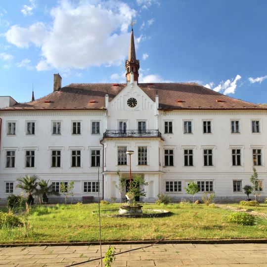 Řepín Castle