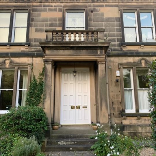 Edinburgh, 1 Tipperlinn Road