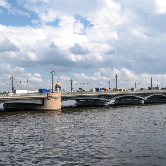 Blagoveshchensky Bridge