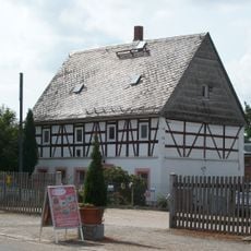 Wohnhaus in offener Bebauung Chemnitzer Straße 88