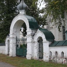 Ограда с воротами (Острецово)