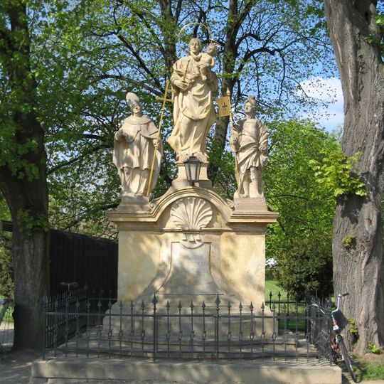 Sousoší Panny Marie