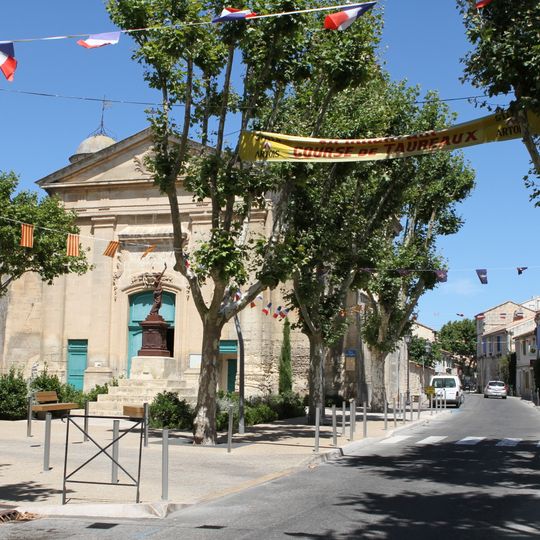Église Saint Pierre de Fontvieille