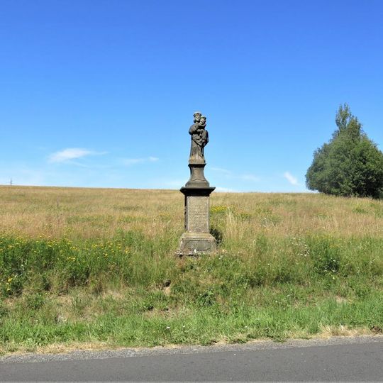 Socha Madony na rozcestí silnic západně od jezera Přísečnice