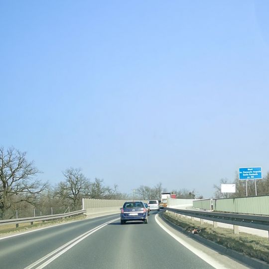 General August Emil Fieldorf Bridge