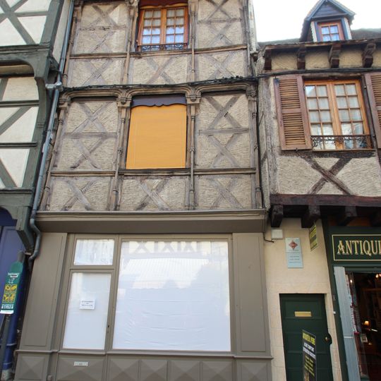 Maison, 5 place Saint-Pierre