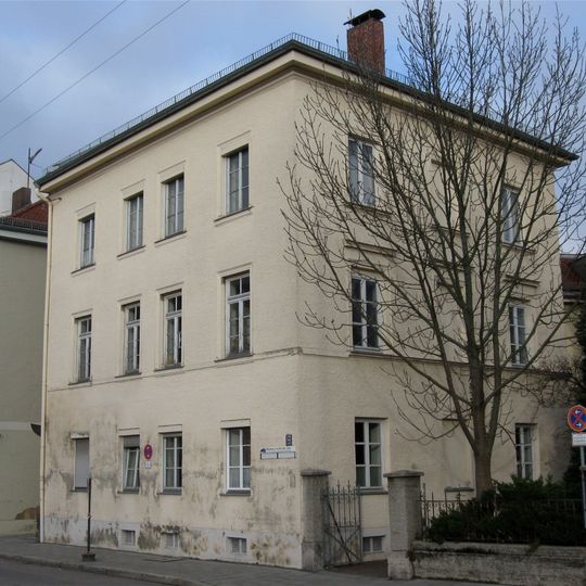 Vorstadthaus