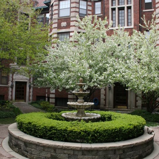 Fountain Plaza Apartments