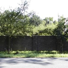 Rupelmonde: Tuinmuur