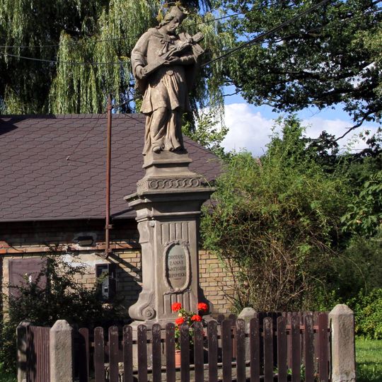 Sloup se sochou svatého Jana Nepomuckého