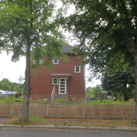 Wohnhaus mit Garten Burgstädter Straße 7; 7a