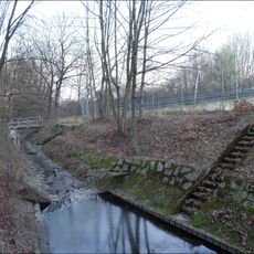 Lávka přes Motolský potok poblíž zastávky Vozovna Motol