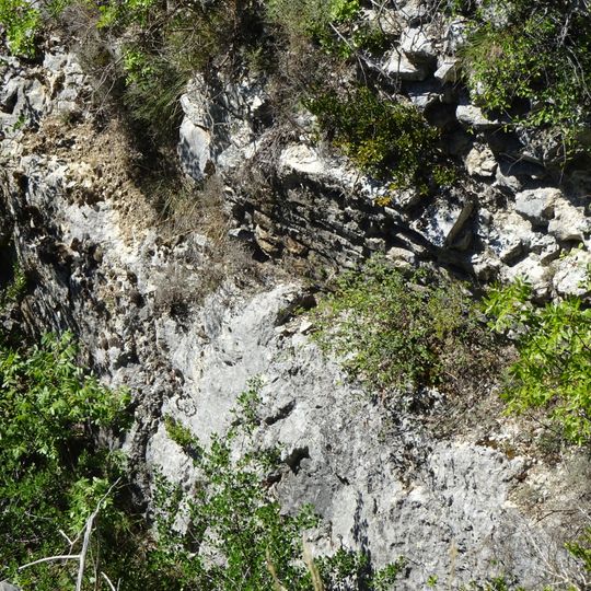 Villeperdrix Roman bridge