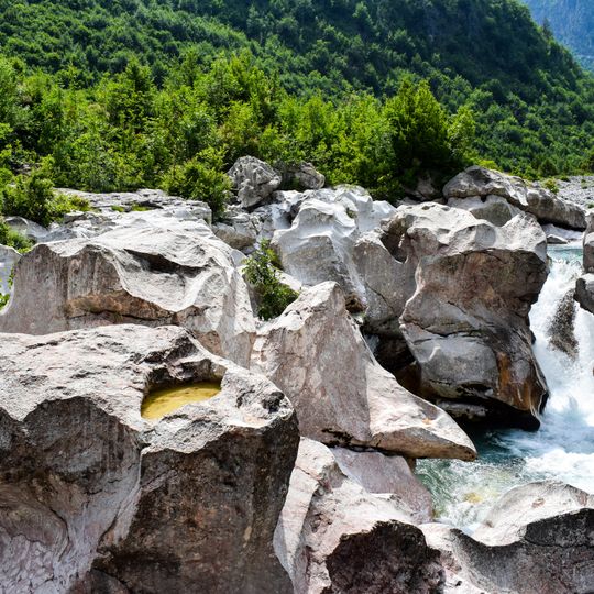 Stone bathtubs, Nderlysaj