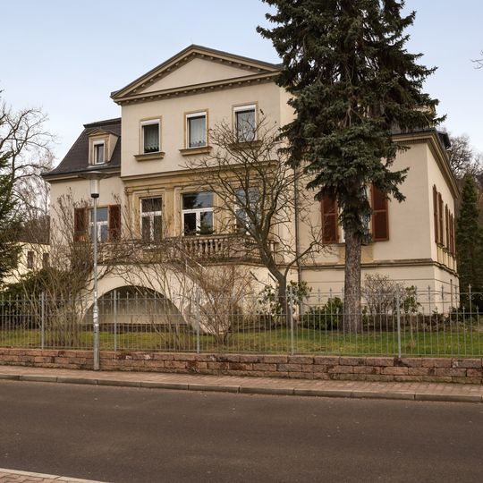 Villa mit Garten Sörmitzer Straße 5