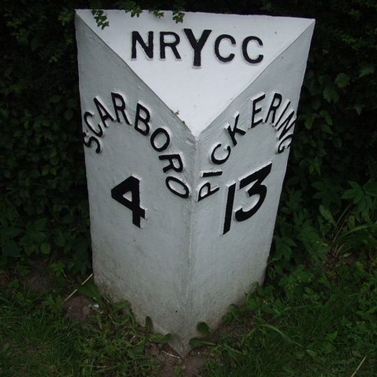 Milestone, Racecourse Road