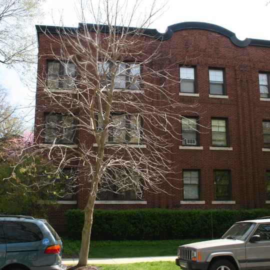 Maple Court Apartments