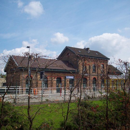 Sleidinge railway station