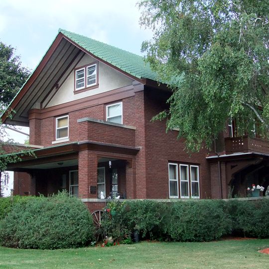 Henry L. and Sarah Dahle House